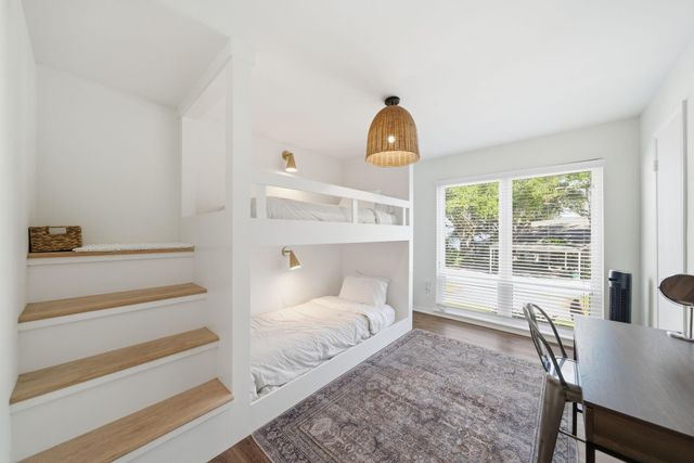 24 Lakeview Village, Conroe, TX 77356