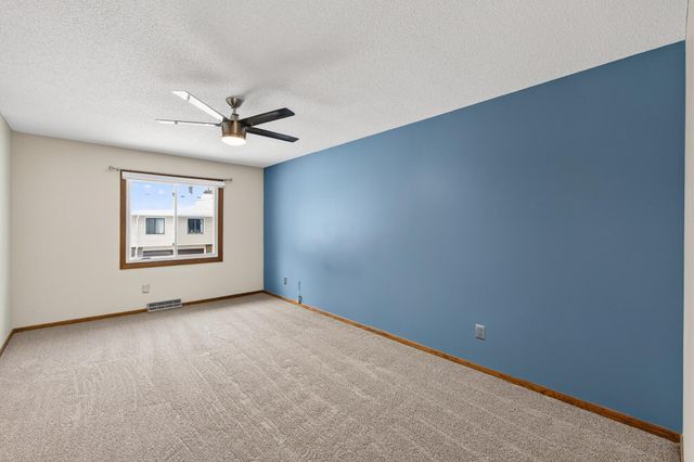 917 94th Avenue NE, Blaine, MN 55434