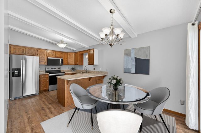 917 94th Avenue NE, Blaine, MN 55434