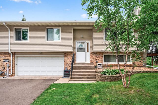 917 94th Avenue NE, Blaine, MN 55434