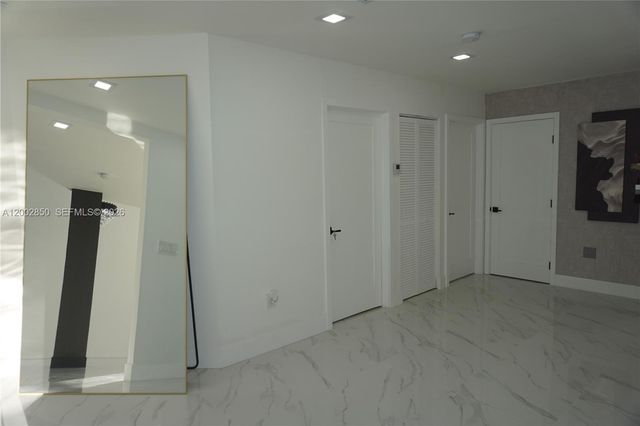 15614 SW 110th Ter, Miami, FL 33196