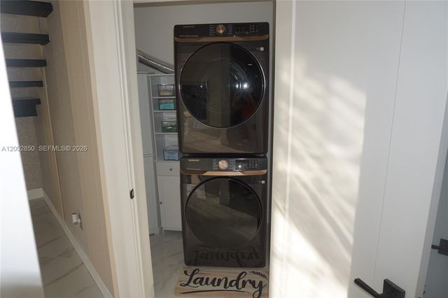 15614 SW 110th Ter, Miami, FL 33196