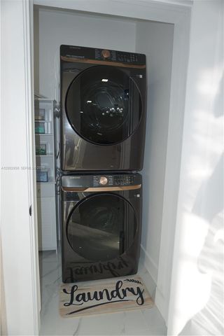 15614 SW 110th Ter, Miami, FL 33196