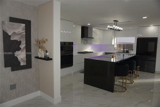 15614 SW 110th Ter, Miami, FL 33196