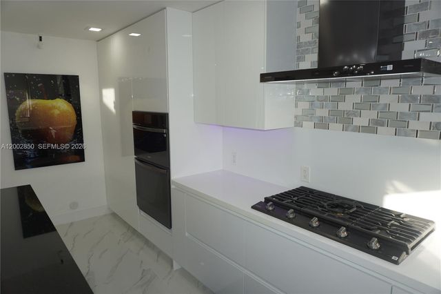 15614 SW 110th Ter, Miami, FL 33196