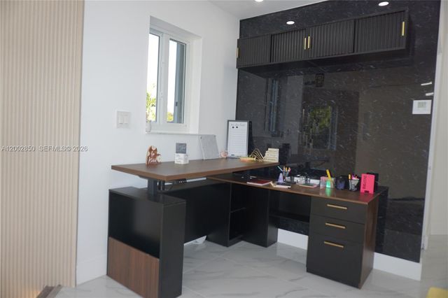 15614 SW 110th Ter, Miami, FL 33196