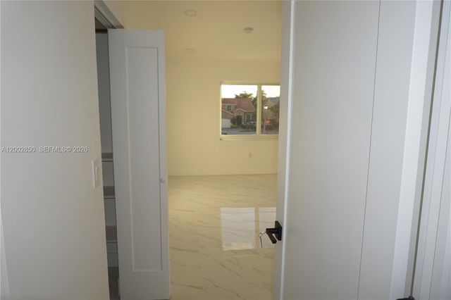 15614 SW 110th Ter, Miami, FL 33196