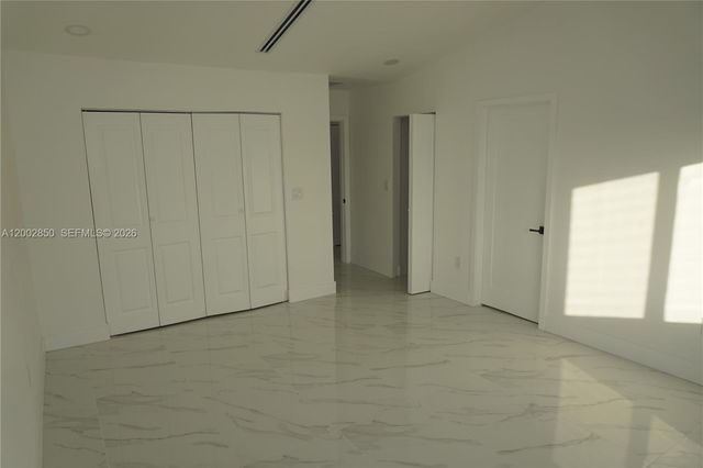 15614 SW 110th Ter, Miami, FL 33196