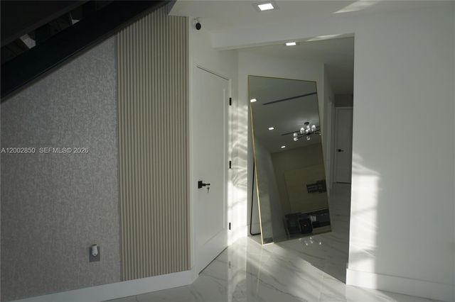 15614 SW 110th Ter, Miami, FL 33196