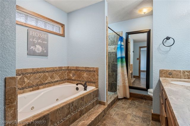 2702 Rambo Circle, Lavaca, AR 72941