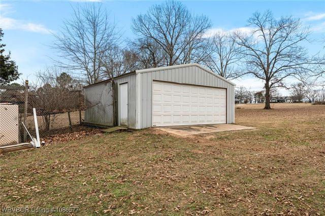 2702 Rambo Circle, Lavaca, AR 72941