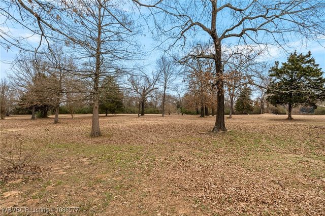 2702 Rambo Circle, Lavaca, AR 72941