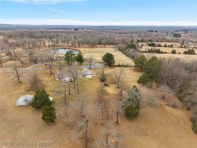 2702 Rambo Circle, Lavaca, AR 72941