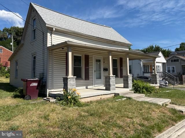725 MENTOR AVE, Capitol Heights, MD 20743