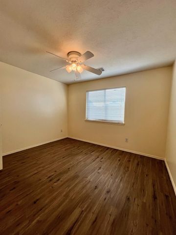 1522 Glasholm Drive, Houston, TX 77073