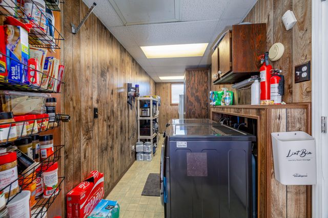 315 W Railroad Street, Kentland, IN 47951