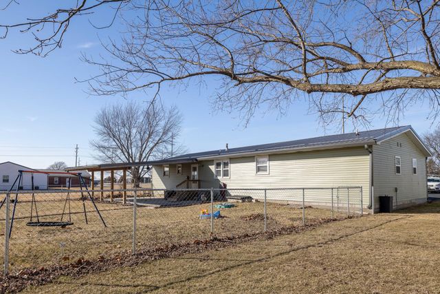 315 W Railroad Street, Kentland, IN 47951