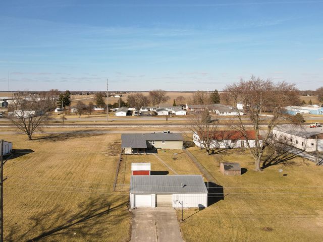 315 W Railroad Street, Kentland, IN 47951