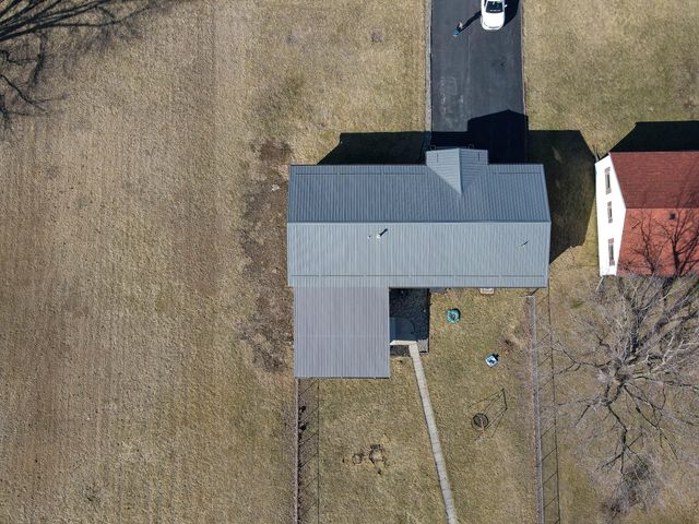 315 W Railroad Street, Kentland, IN 47951