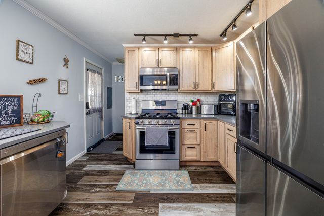 315 W Railroad Street, Kentland, IN 47951