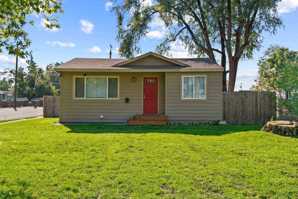1528 E Cataldo Ave, Spokane, WA 99202 photo 3