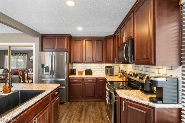 8979 Bluejay Lane, Mentor, OH 44060