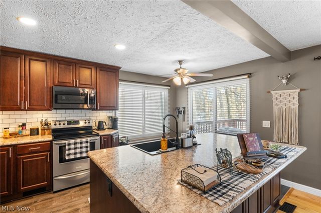 8979 Bluejay Lane, Mentor, OH 44060