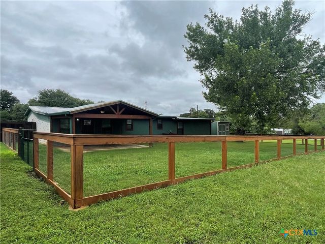 365 Forshage Boulevard, Seguin, TX 78155