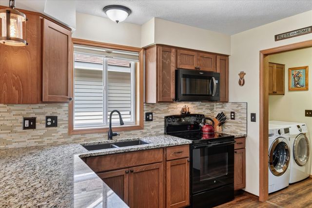 306 S Calvin Ln, Spokane Valley, WA 99216