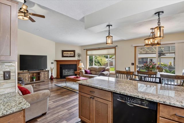 306 S Calvin Ln, Spokane Valley, WA 99216
