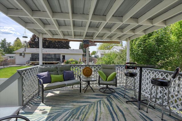 306 S Calvin Ln, Spokane Valley, WA 99216