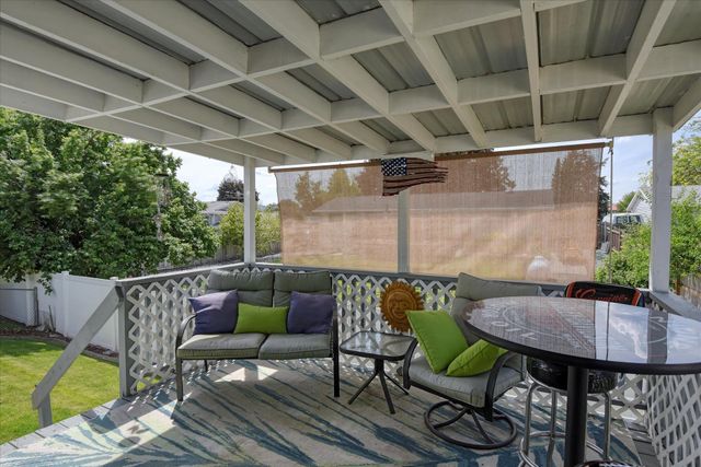 306 S Calvin Ln, Spokane Valley, WA 99216