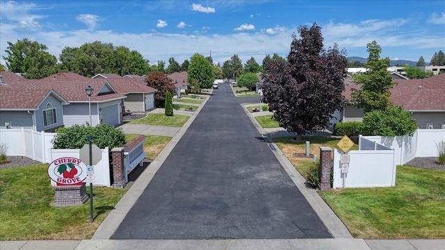 306 S Calvin Ln, Spokane Valley, WA 99216