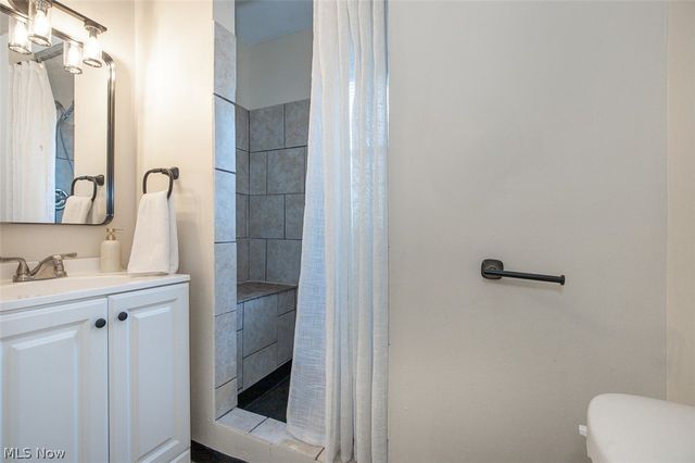 12617 Hirst Avenue, Cleveland, OH 44135