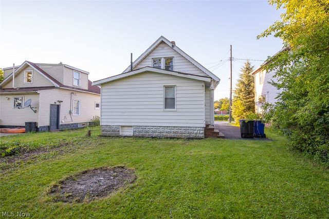 12617 Hirst Avenue, Cleveland, OH 44135