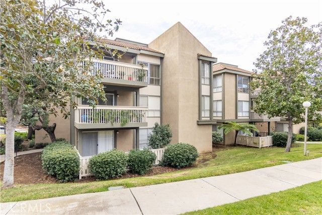 290 Sequoia Court, Thousand Oaks, CA 91360