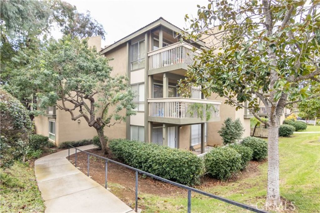 290 Sequoia Court, Thousand Oaks, CA 91360