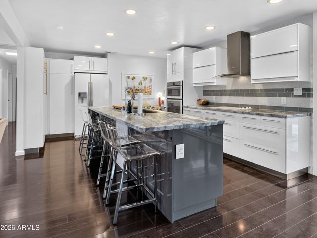 8002 E HUBBELL Street, Scottsdale, AZ 85257