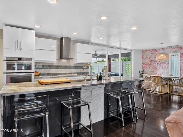 8002 E HUBBELL Street, Scottsdale, AZ 85257