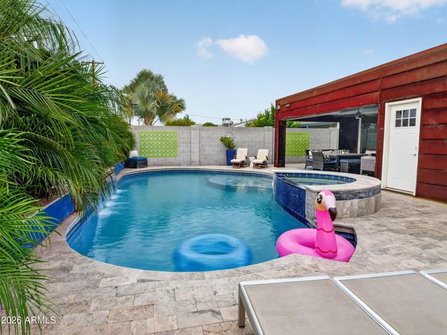 8002 E HUBBELL Street, Scottsdale, AZ 85257