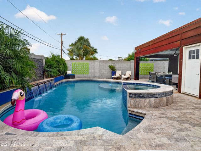 8002 E HUBBELL Street, Scottsdale, AZ 85257
