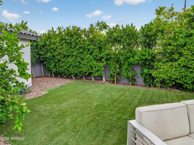 8002 E HUBBELL Street, Scottsdale, AZ 85257