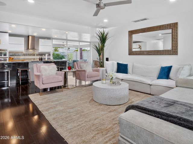 8002 E HUBBELL Street, Scottsdale, AZ 85257