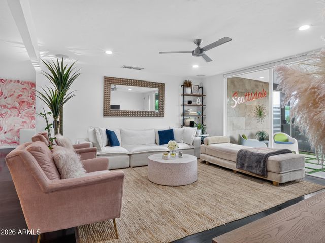 8002 E HUBBELL Street, Scottsdale, AZ 85257