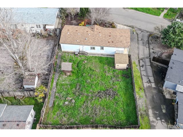 189 BOBWHITE St, Roseburg, OR 97471