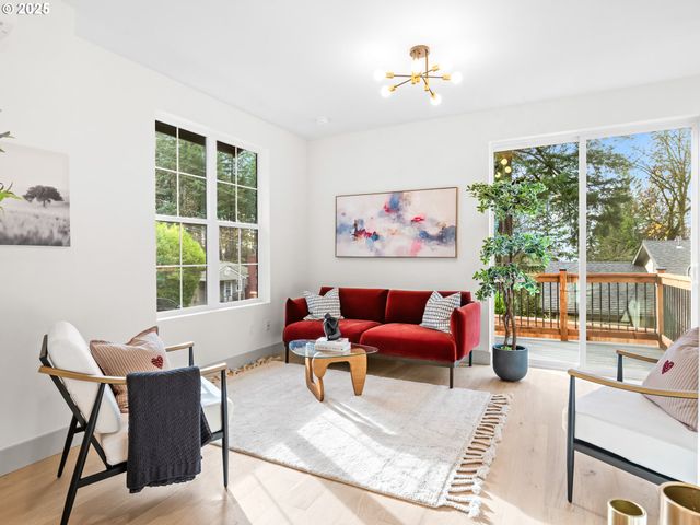 5217 Sw Vacuna St, Portland, OR 97219