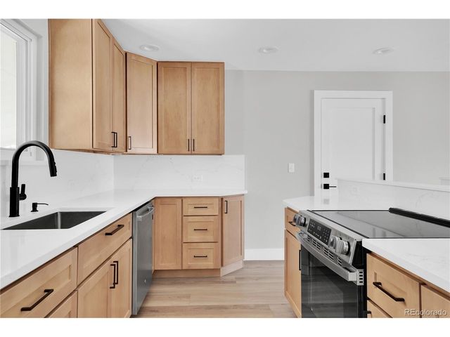 9204 W Colorado Ave, Lakewood, CO 80232