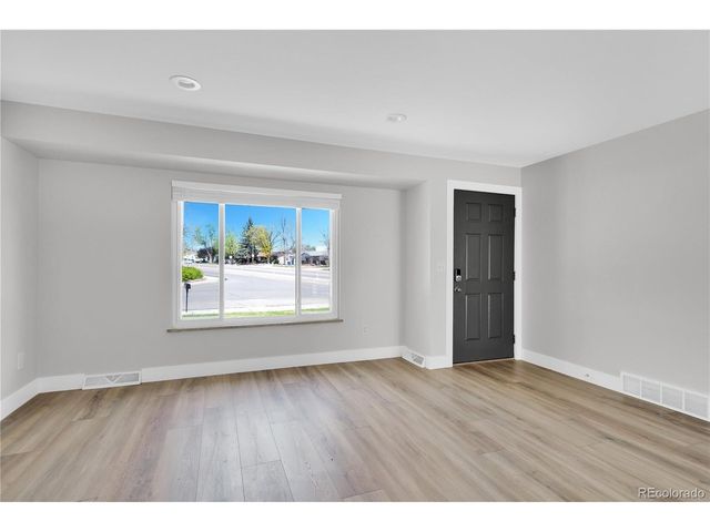 9204 W Colorado Ave, Lakewood, CO 80232