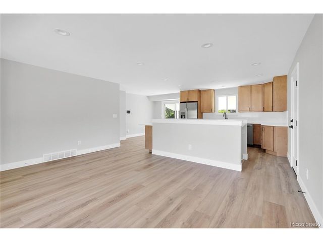 9204 W Colorado Ave, Lakewood, CO 80232