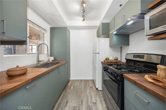 12141 Centralia 206, Lakewood, CA 90715